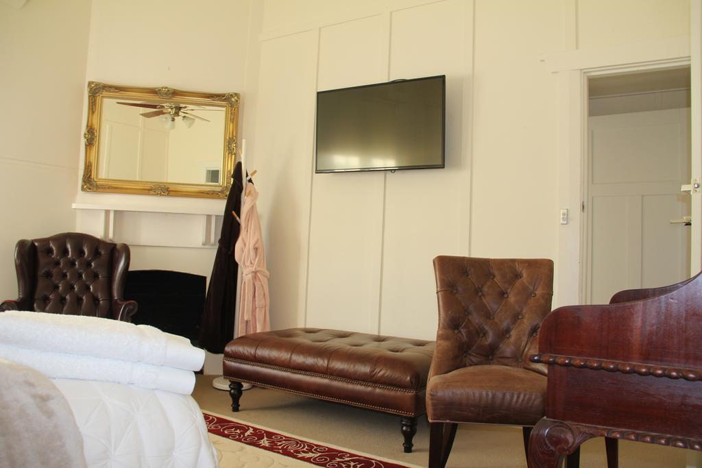 Mentor Chambers Apartment Bed & Breakfast West Wyalong Ruang foto